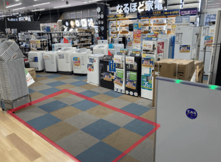 店内出入口家電コーナー プロモーションや物販に最適なホームセンター内階段前の催事イベントスペース