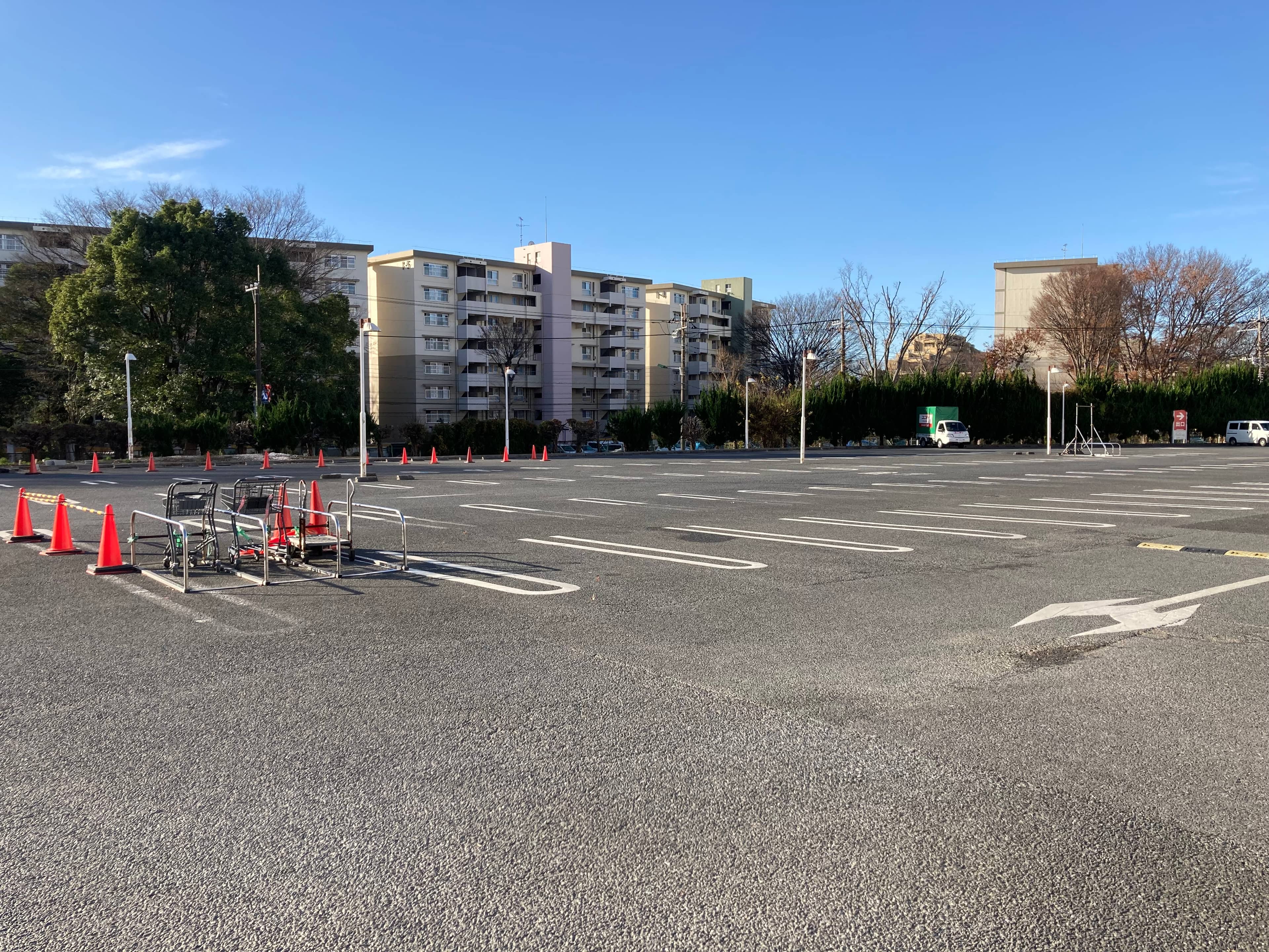 屋外駐車場① キッチンカーの出店に最適な屋外駐車場の催事イベントスペース