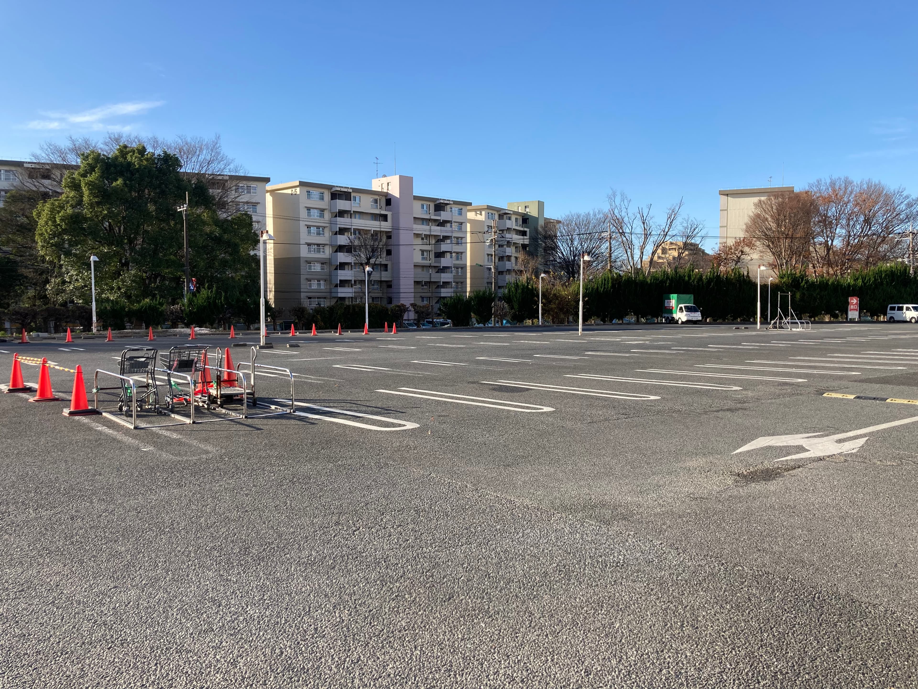 屋外駐車場① キッチンカーの出店に最適な屋外駐車場の催事イベントスペース