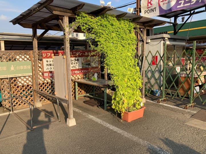 店舗正面屋外(高さ2.4mまで) プロモーションや食物販での出店に最適な屋外催事イベントスペース2